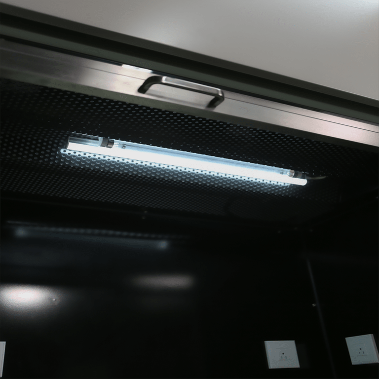 GrowPros Solutions - PURE Station Pro Laminar Vertical Flow Hood Station - Green Thumb Depot