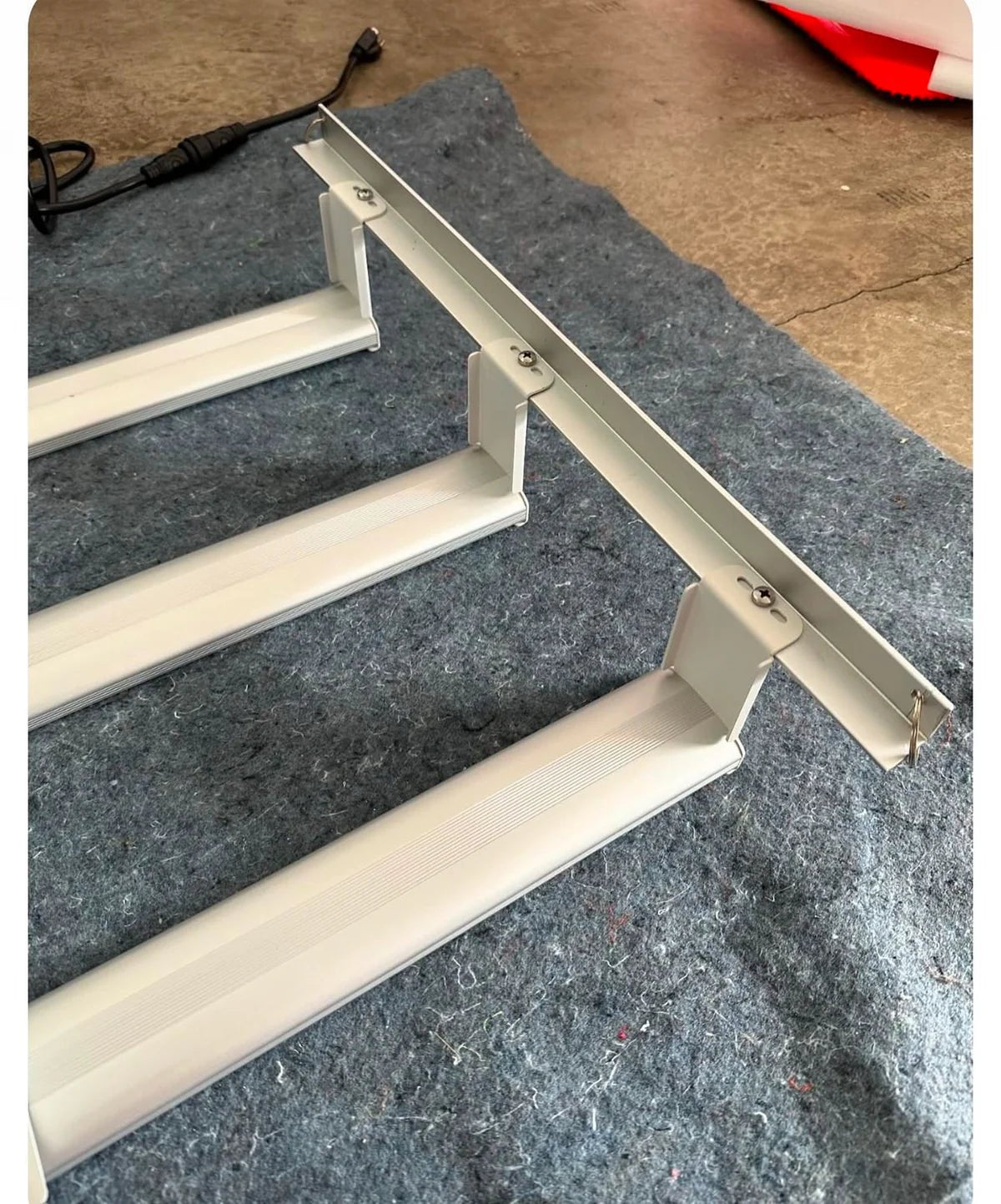 Mammoth Lighting 100W Multi - Use Grow Bar – Cloning, Veg, Side Lighting & Tent - Ready - Green Thumb Depot