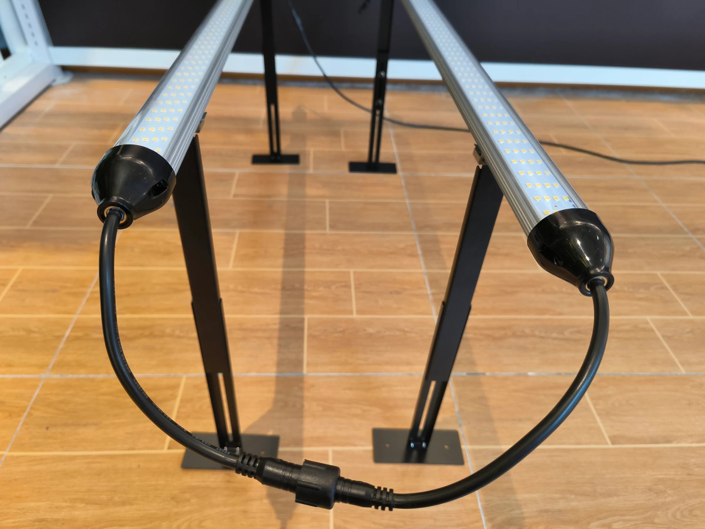 Mammoth Lighting Clone and Inter - canopy LED grow light bar (2 bars per box), 50w each - Green Thumb Depot