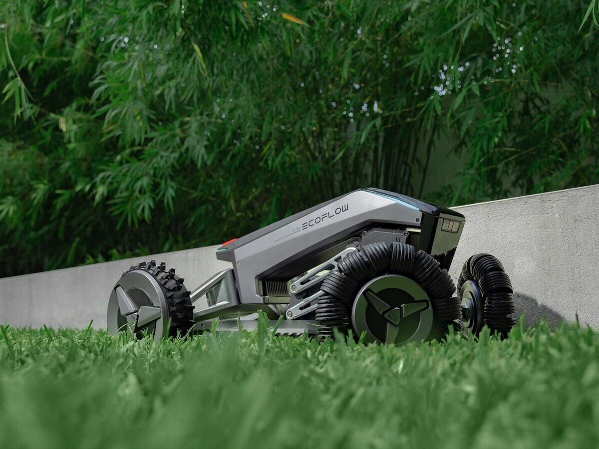 EcoFlow Blade Robotic Lawn Mower - Thumbnail 3