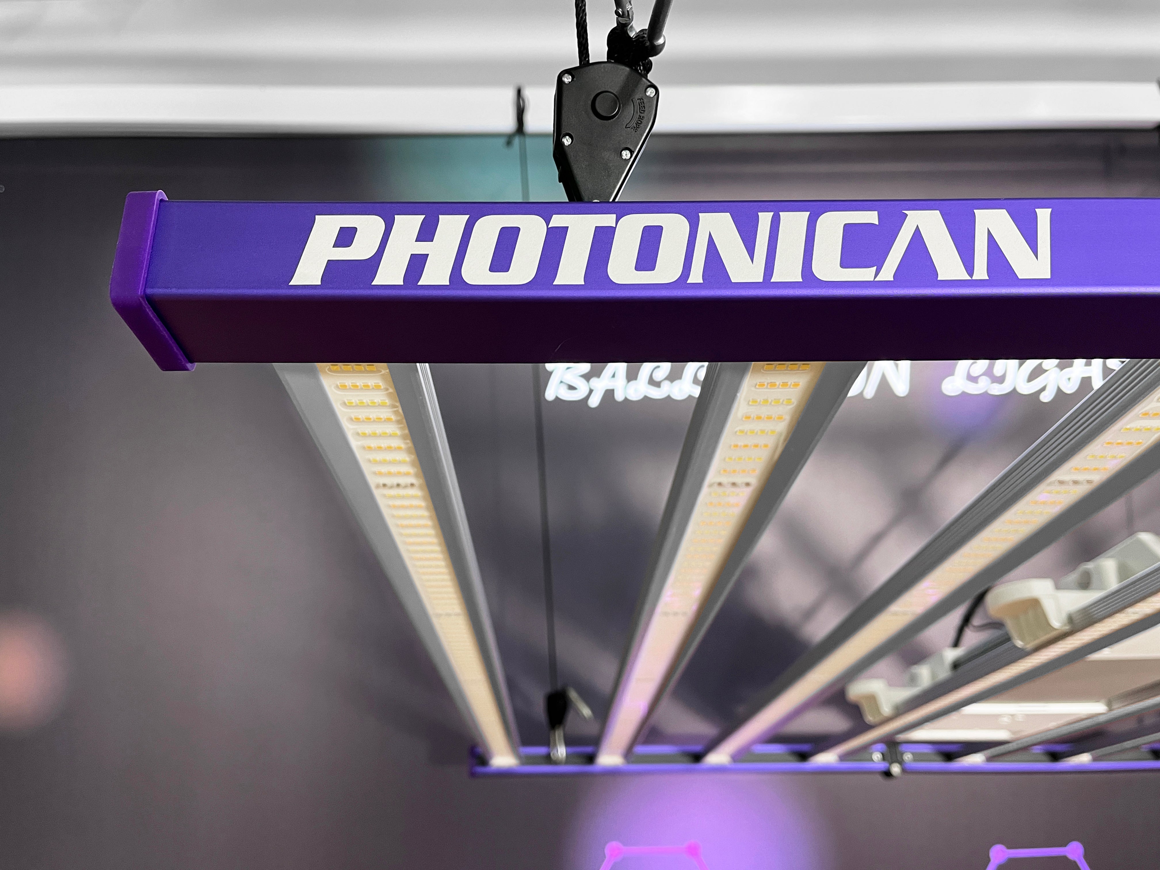 Photonican Aurora 2000 Watt LED Grow Light — Green Thumb Depot